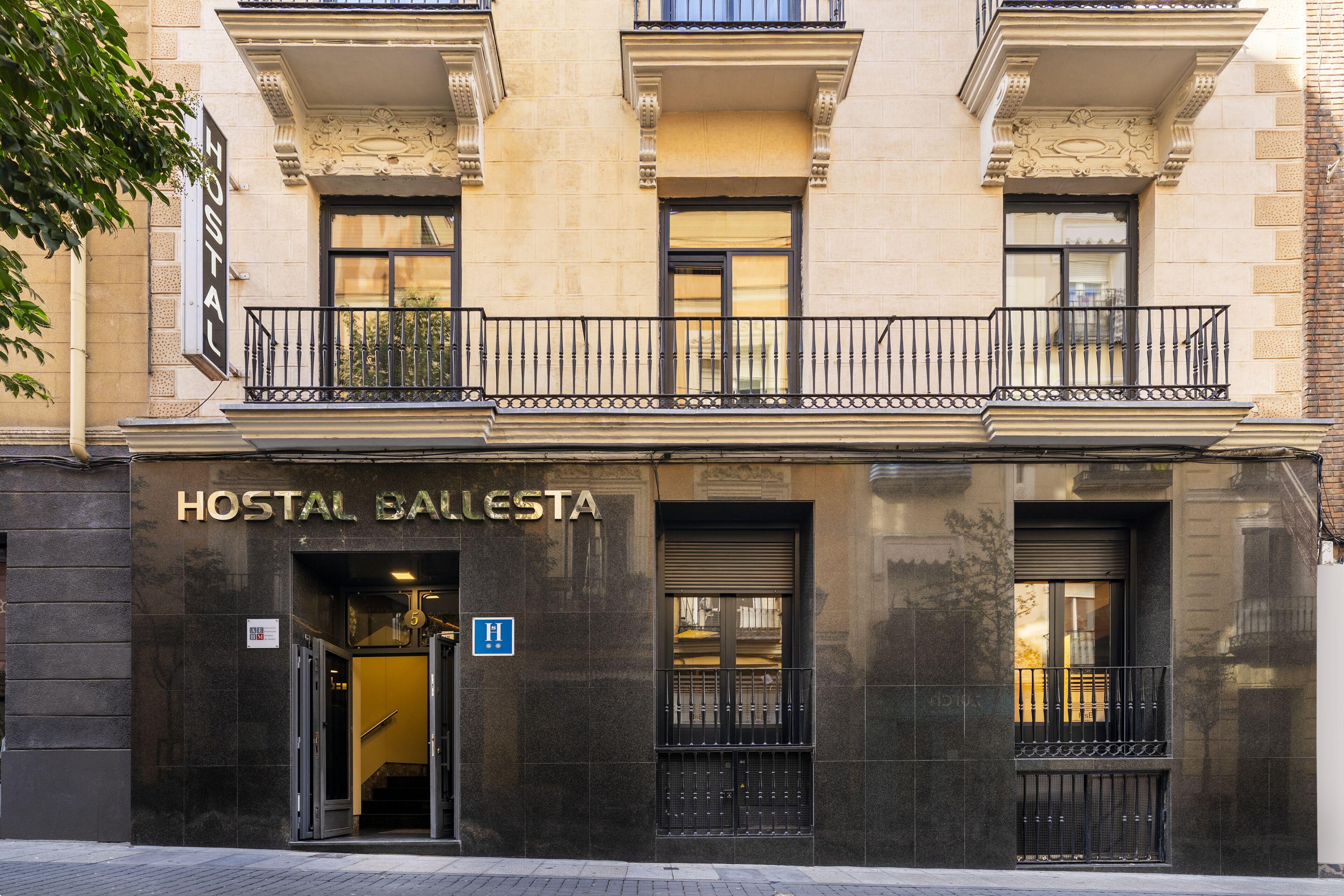 Hostal Ballesta — Photos 1